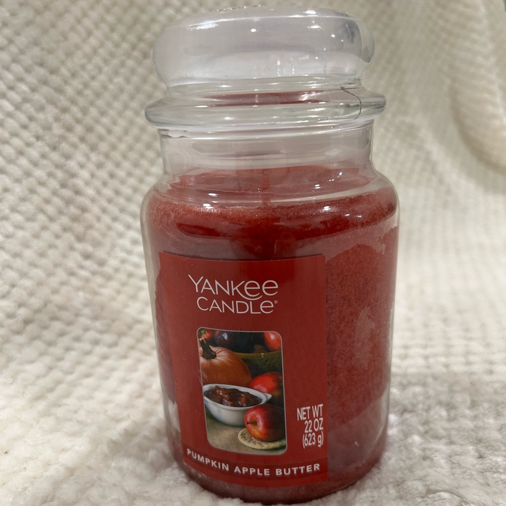 **NEW-NEVER BURNED** Yankee Candle in Pumpkin Apple Butter